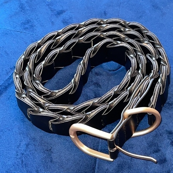 Kohl’s Black Vegan Soft Leather Gold Buckle Adjustable to your waist Belt 49”XL - Picture 3 of 11